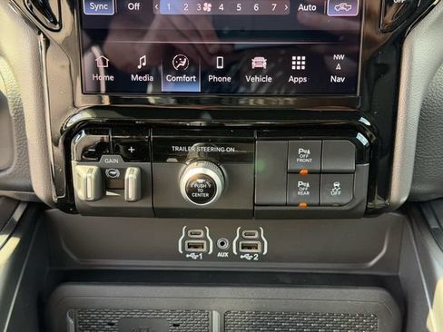 New 2026 RAM 1500 Laramie w/ Night Edition AWD/4WD image 18