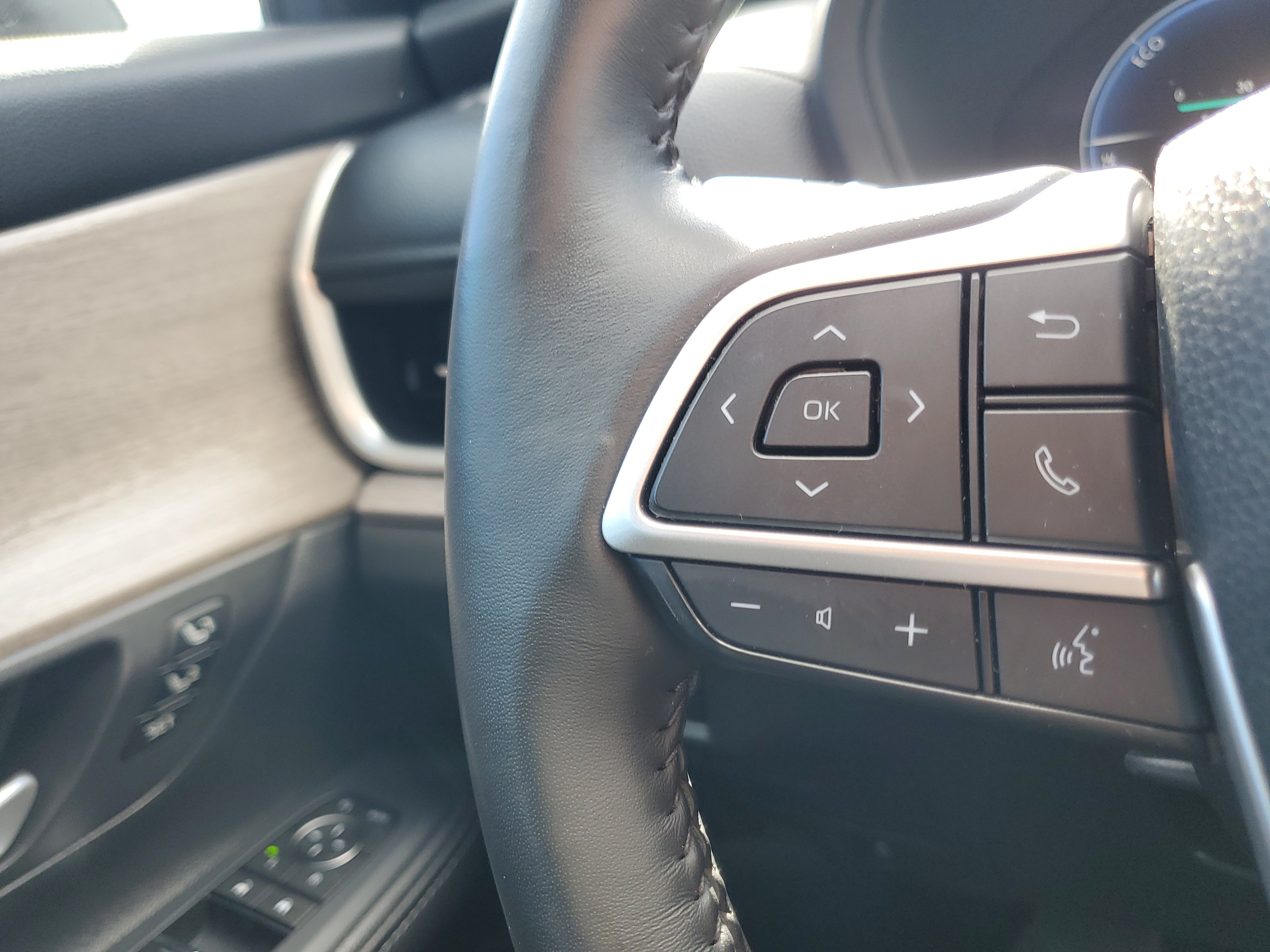 Certified 2025 Toyota Grand Highlander AWD Hybrid image 24