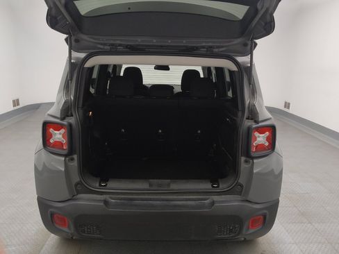 Used 2021 Jeep Renegade Latitude w/ Sun & Sound Group FWD image 29