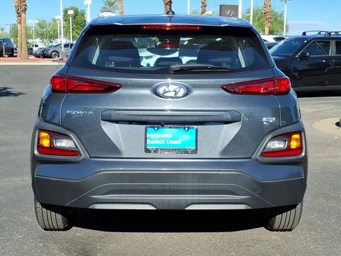 Used 2021 Hyundai Kona SE image 4
