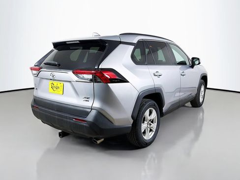 Used 2021 Toyota RAV4 XLE AWD/4WD image 6
