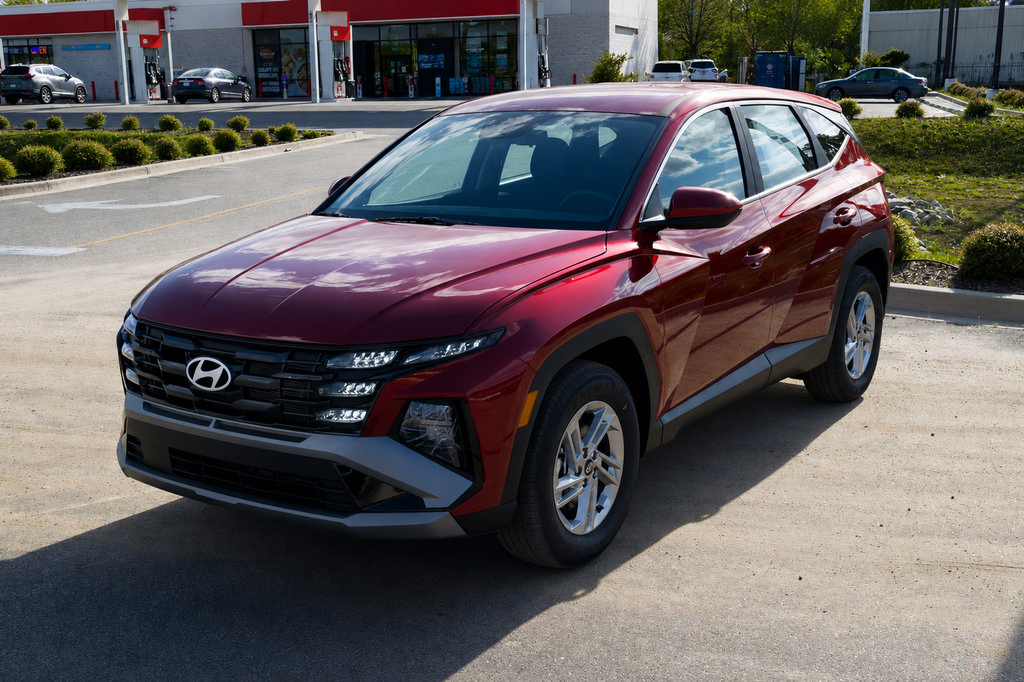 New 2026 Hyundai Tucson SE AWD/4WD image 1