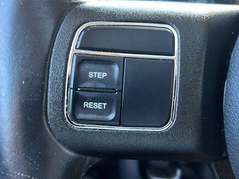 Used 2017 Jeep Patriot High Altitude AWD/4WD image 36