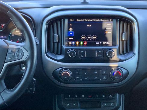 Used 2020 Chevrolet Colorado ZR2 image 41