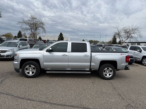 Used 2017 Chevrolet Silverado 1500 LT w/ All Star Edition AWD/4WD image 4