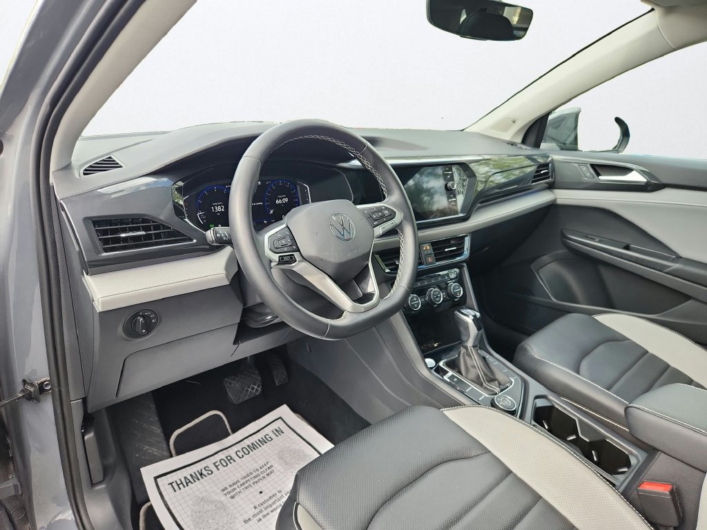 Certified 2023 Volkswagen Taos SEL AWD/4WD image 10