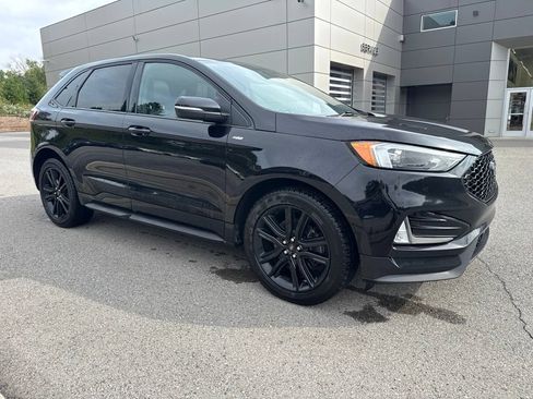 Used 2020 Ford Edge ST-Line w/ Cold Weather Package AWD/4WD image 3