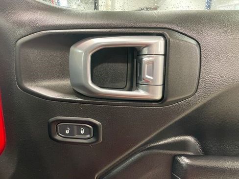 Used 2024 Jeep Wrangler Unlimited w/ Convenience Group AWD/4WD image 11