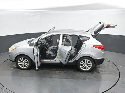 Used 2011 Hyundai Tucson Limited w/ Premium Pkg 3 FWD image 48