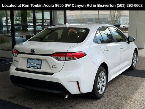 Used 2025 Toyota Corolla LE w/ Carpet Mat Package (TMS) image 7