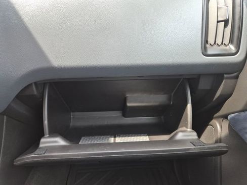 Used 2015 Chevrolet Colorado Z71 AWD/4WD image 36