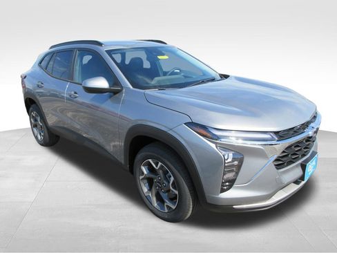 New 2026 Chevrolet Trax LT image 7