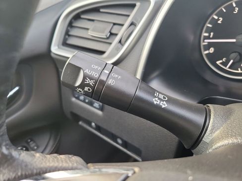 Used 2024 Nissan Murano SV w/ SV Midnight Edition Package image 16