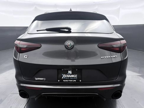 Used 2023 Alfa Romeo Stelvio Veloce AWD/4WD image 30