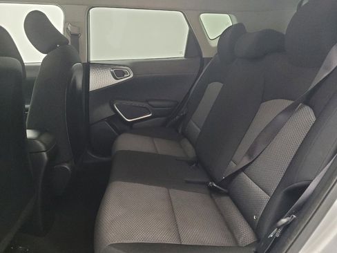 Used 2020 Kia Soul LX FWD image 18