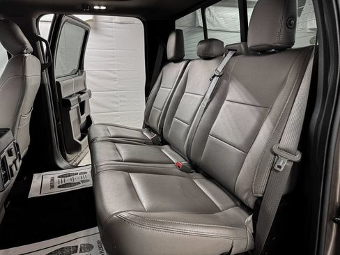 Used 2019 Ford F150 XLT w/ Equipment Group 302A Luxury AWD/4WD image 8