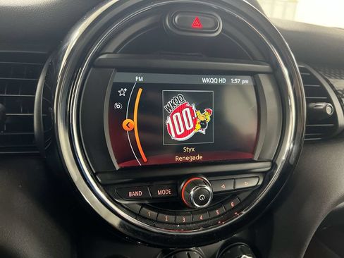 Used 2019 MINI Cooper S w/ Signature Upholstery Package FWD image 14