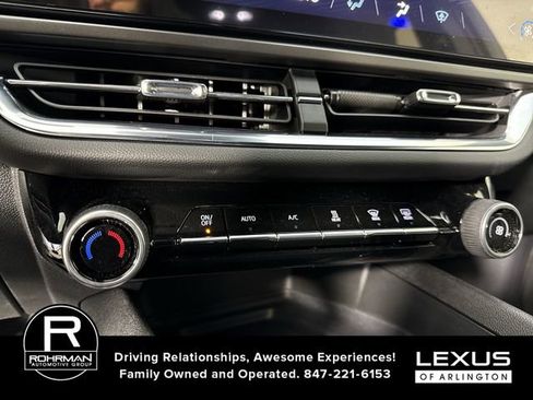 Used 2025 Chevrolet Equinox EV LT image 9