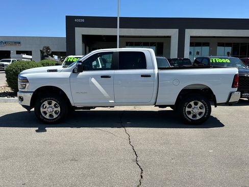 New 2026 RAM 2500 Big Horn AWD/4WD image 3