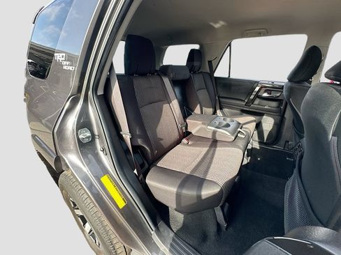 Used 2022 Toyota 4Runner TRD Off-Road AWD/4WD image 24
