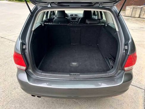 Used 2010 Volkswagen Jetta TDI FWD image 18
