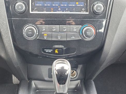 Used 2020 Nissan Rogue Sport S w/ Appearance Package image 18