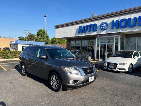 Used 2015 Nissan Pathfinder SV FWD image 3