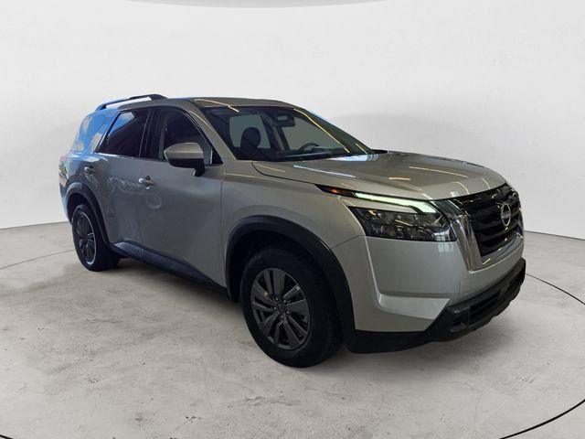 Certified 2025 Nissan Pathfinder SV AWD/4WD image 3