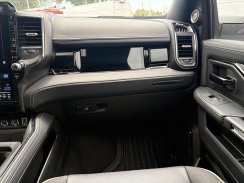 Used 2026 RAM 2500 Limited AWD/4WD image 8