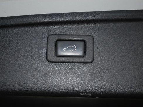 Used 2016 Subaru Outback 2.5i Limited AWD/4WD image 9