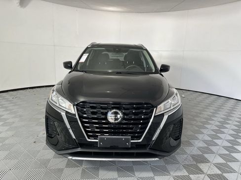 Used 2021 Nissan Kicks SV FWD image 3