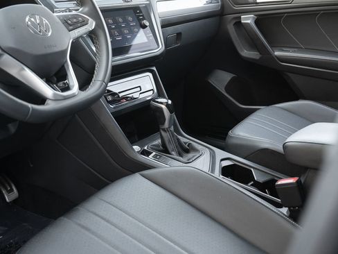 Used 2023 Volkswagen Tiguan SE R-Line FWD image 35