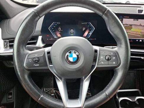 Used 2025 BMW X1 xDrive28i AWD/4WD image 17