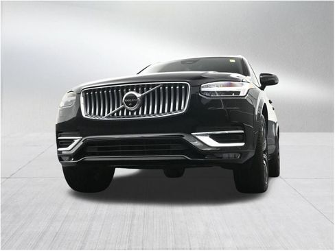 Used 2024 Volvo XC90 B6 Plus AWD/4WD image 32