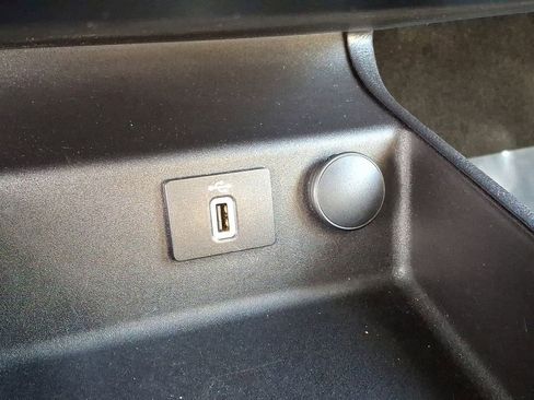 Used 2018 Ford Fusion Titanium image 27