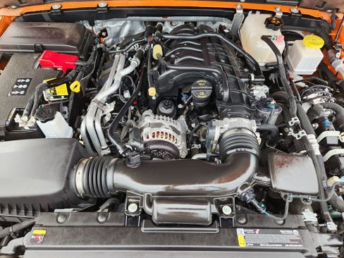 Used 2025 Jeep Gladiator Sport AWD/4WD image 40