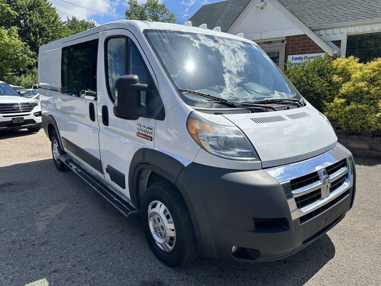 Used 2016 RAM ProMaster 1500 w/ Premium Appearance Group FWD image 10