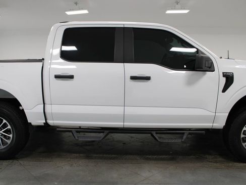Used 2022 Ford F150 XLT image 11