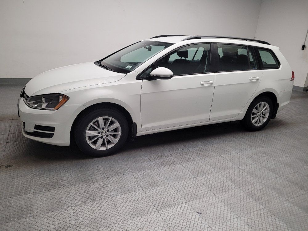 Used 2017 Volkswagen Golf S FWD image 2