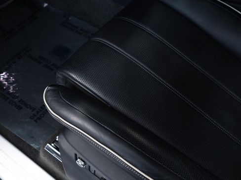 Certified 2021 Bentley Bentayga image 12