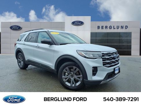 Used 2026 Ford Explorer Active w/ Active Comfort Package AWD/4WD image 1