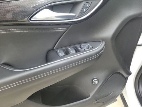 Used 2022 Buick Envision Preferred FWD image 19