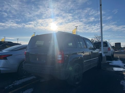 Used 2014 Jeep Patriot Sport w/ Power Value Group image 5