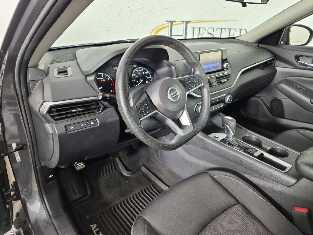 Used 2022 Nissan Altima 2.5 S FWD image 17
