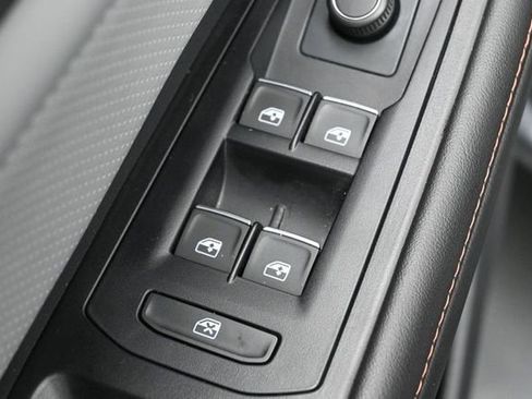 Used 2024 Volkswagen Atlas Peak Edition SE AWD/4WD image 13