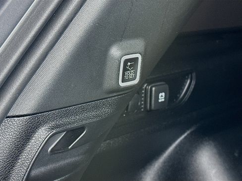 Used 2023 Jeep Grand Cherokee Altitude AWD/4WD image 29