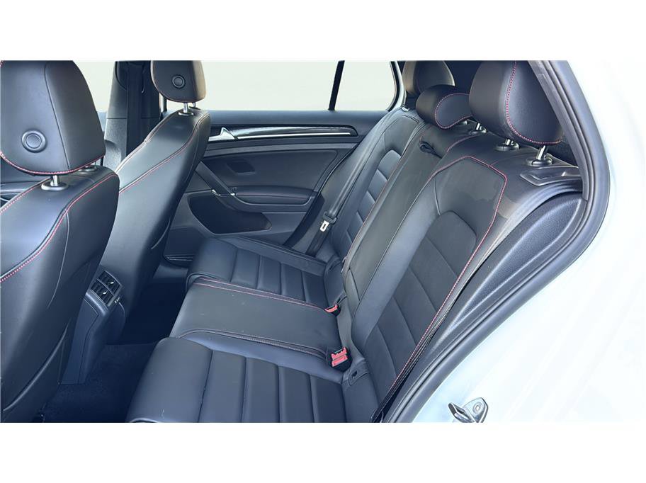 Used 2016 Volkswagen GTI SE FWD image 11