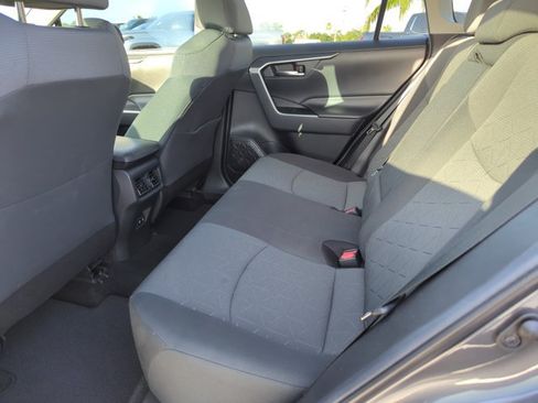 Used 2021 Toyota RAV4 XLE FWD image 8
