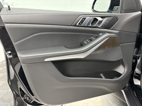 Used 2023 BMW X5 xDrive40i w/ Premium Package image 26