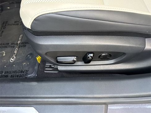 Used 2023 Lexus ES 250 w/ Premium Package image 12